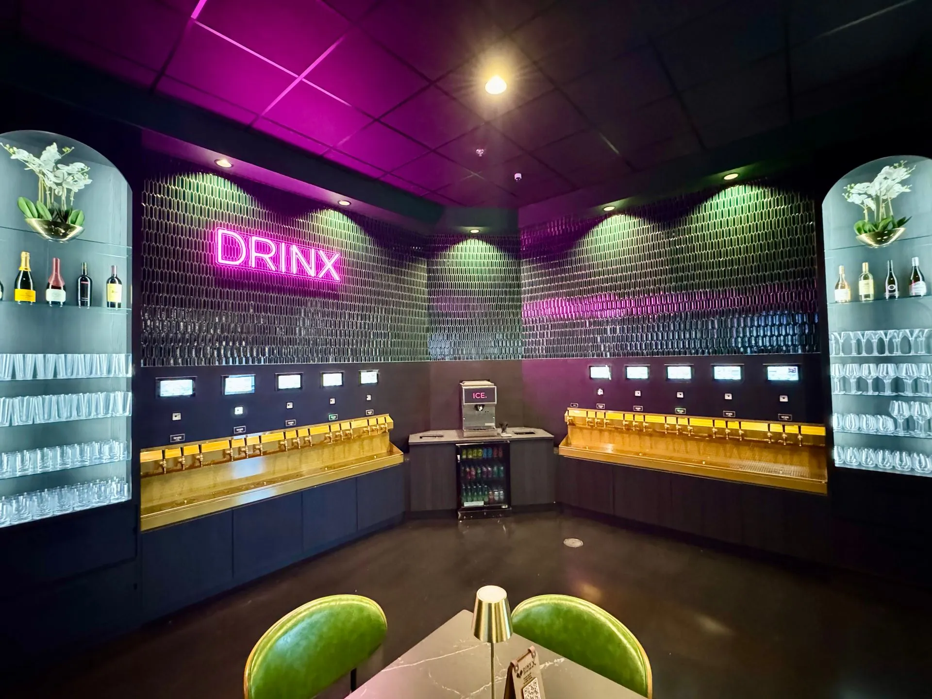 DRINX Pour Wall